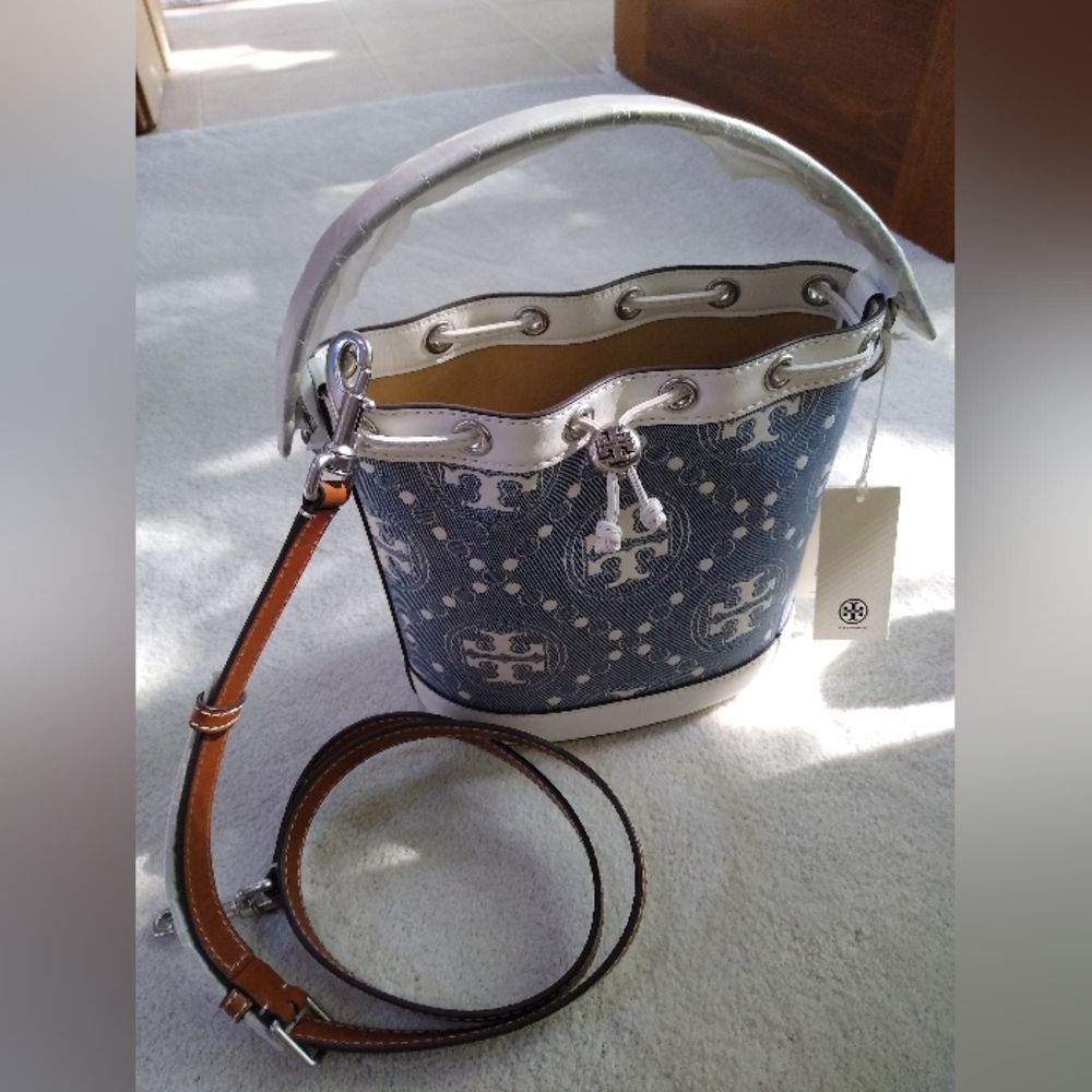 BRAND NEW Tory Burch T Monogram Denim Bucket Bag - Picture 3 of 8